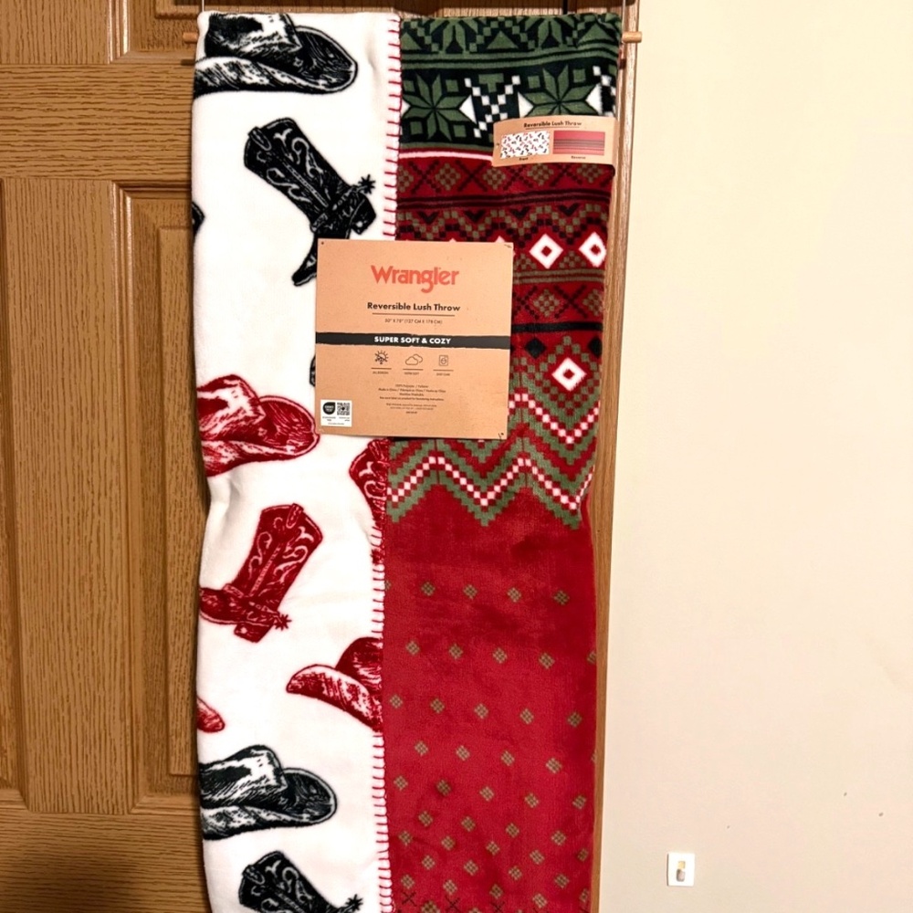 New Release Reversible Wrangler Christmas Throw Blanket Cowboy‎ Boots & Hats